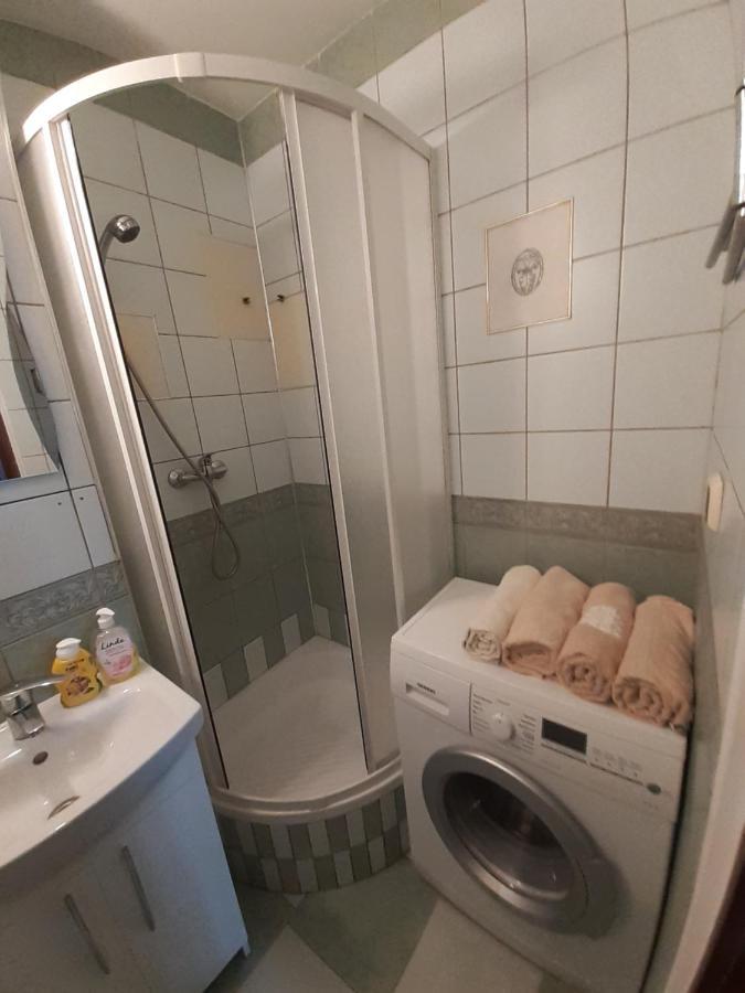 Centrum Zlote Tarasy Metro Rondo Onz Balkon Apartment Warsaw Ngoại thất bức ảnh